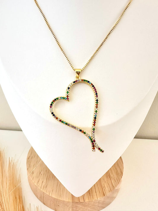 Collar corazón arcoiris