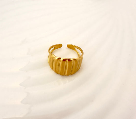 Anillo elegancia dorada - Ajustable