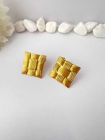 Pendientes cuadrados texturizados