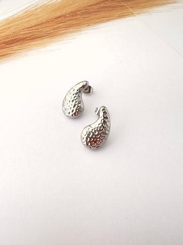 Pendientes gota plateados con textura