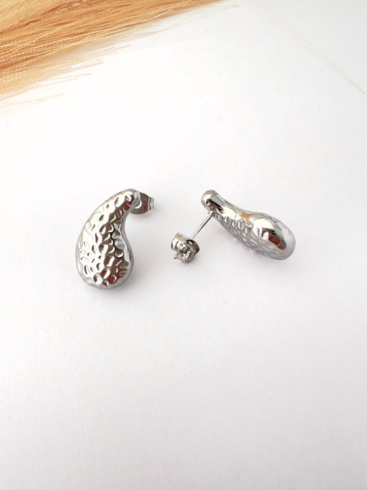 Pendientes gota plateados con textura