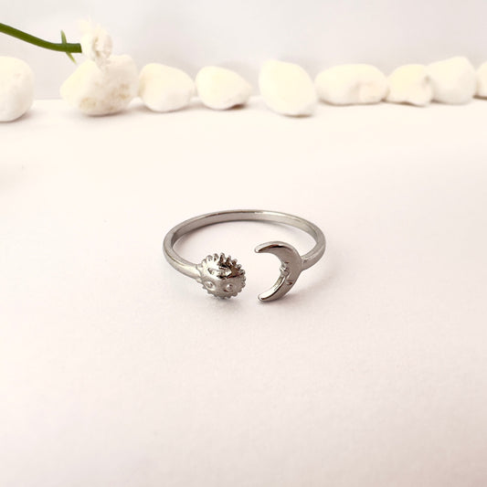☀️ Anillo Sol & Luna plateado - Ajustable