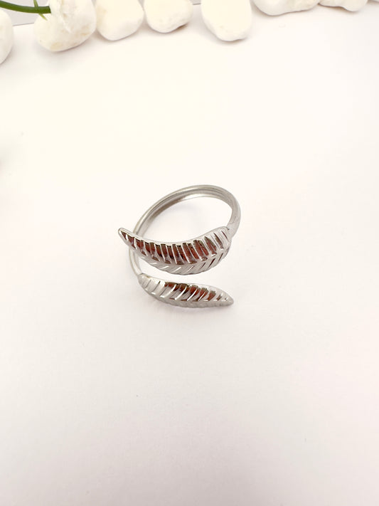 🍃 Anillo Hojas entrelazadas Plateadas - Ajustable