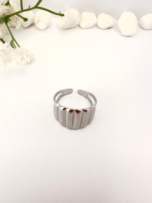 Anillo elegancia plateada - Ajustable