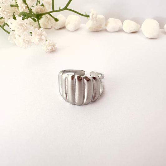 Anillo elegancia plateada - Ajustable