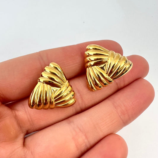 Pendientes Dorados Triángulo Esculpido