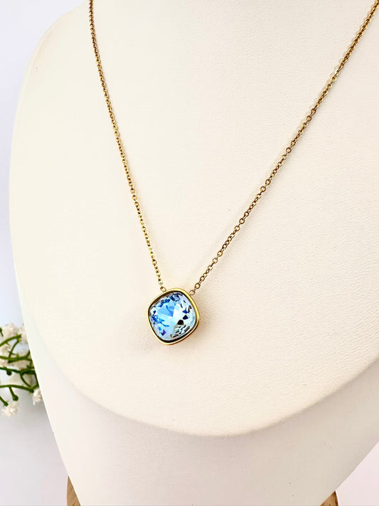 Collar Cristal Celeste resplandeciente