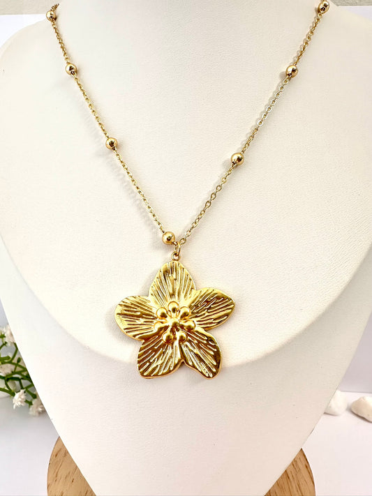 Collar Flor Dorada Serena