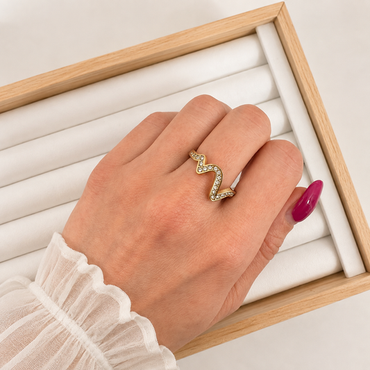 Anillo Onda Brillante - Ajustable - Enchape de Oro 18k