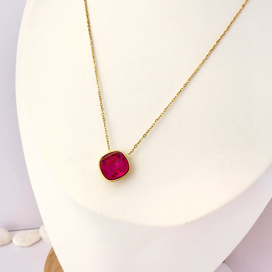 Collar Cristal Cuadrado Fucsia - Glamora