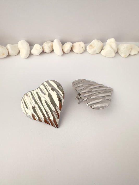 Aros Corazón Texturizado – Acero Plateado - 4cm