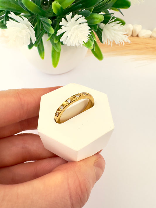 💎 Anillo Cintillo elegance