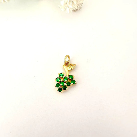 Dije de Uvas – 1,5 cm - Baño de Oro 18k - Glamora