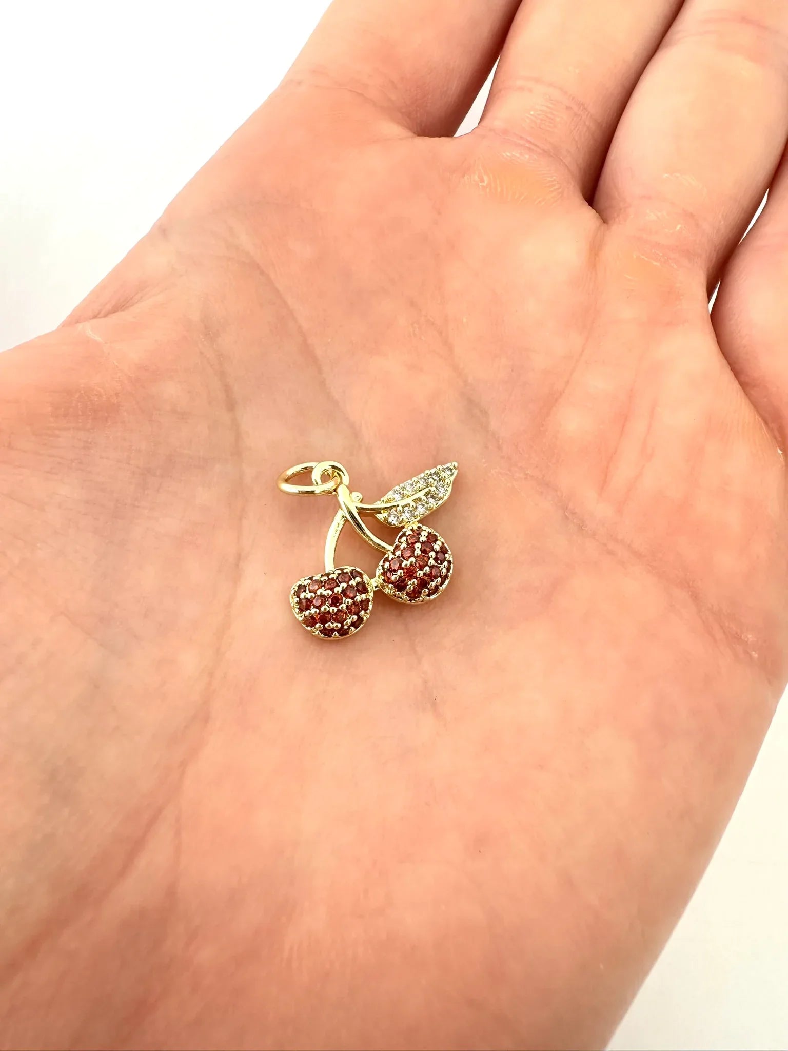 Dije Cerezas con Circones – 1,5 cm - Baño de Oro - Glamora