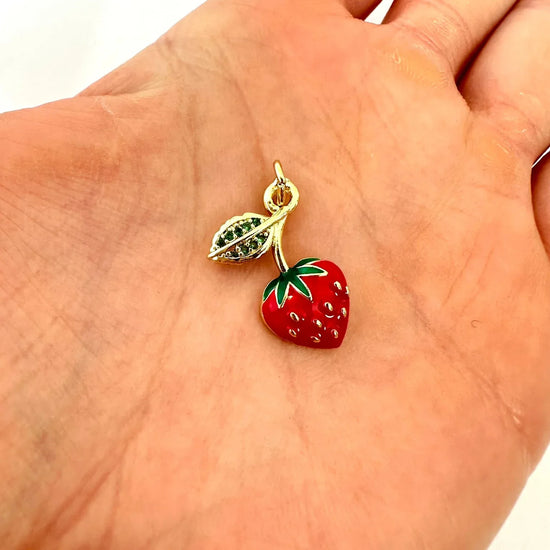 Dije Frutilla Esmaltada – 2 cm - Baño de Oro - Glamora