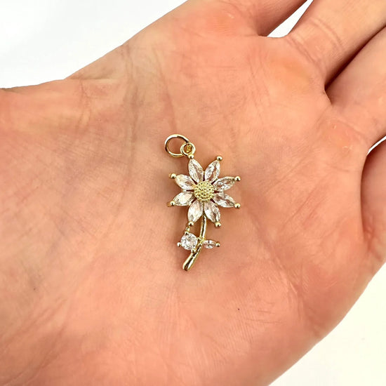 🌼 Dije Girasol Brillante – 2cm - Baño de Oro - Glamora