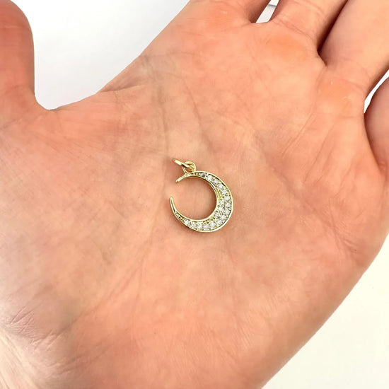 ✨ Dije Luna Brillante – 1,8cm - Baño de Oro - Glamora
