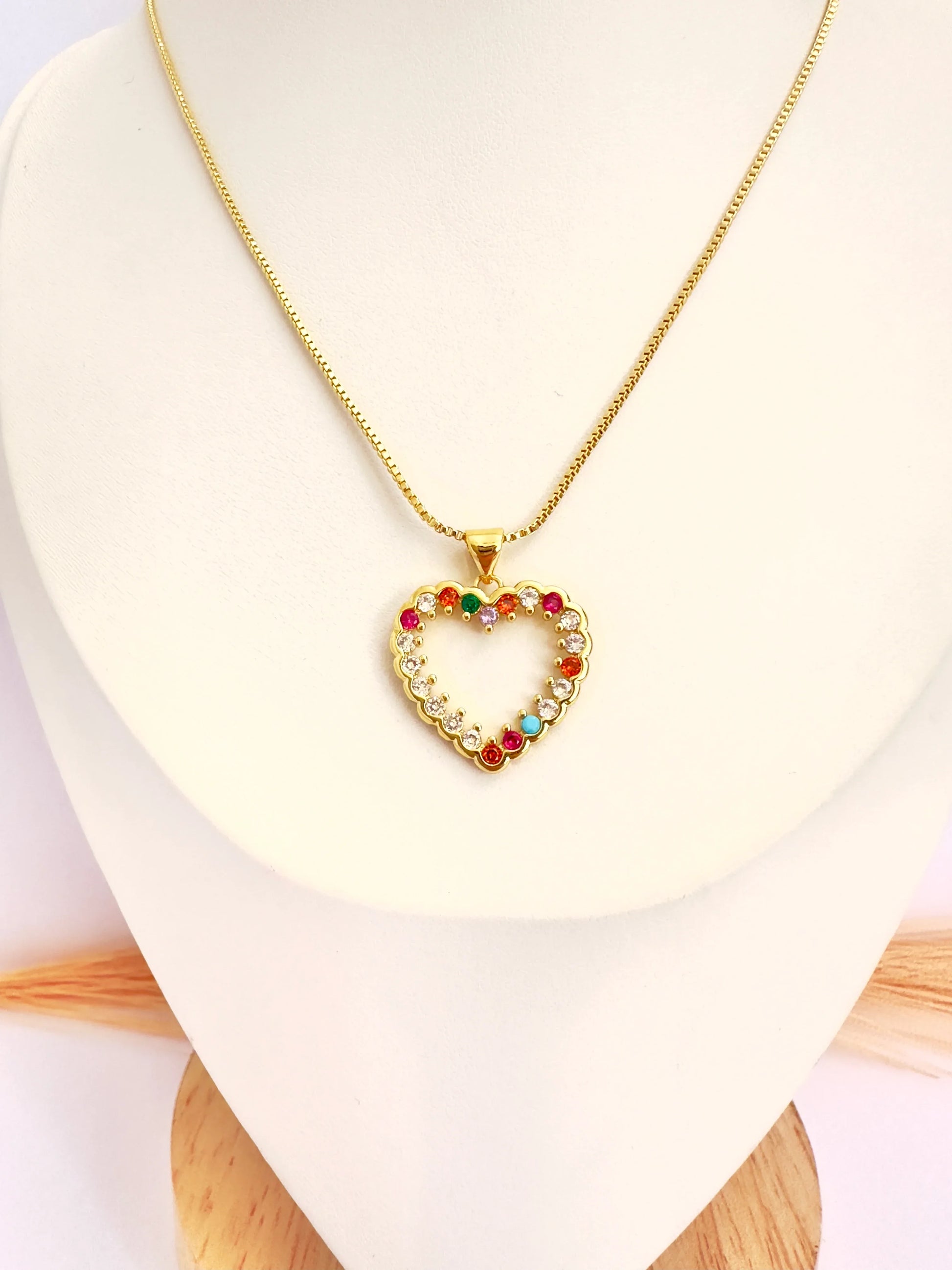 Collar Corazón Arcoíris - 50 cm - Baño de Oro - Glamora