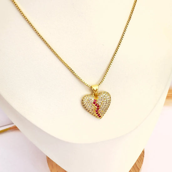Collar Corazón Rubí Destellante – 50 cm - Baño de Oro - Glamora