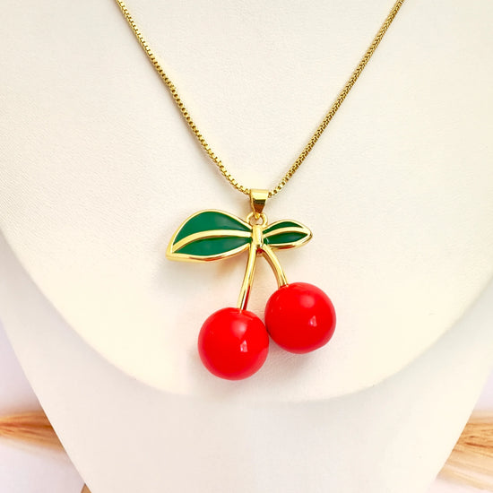 Collar Cerezas grandes – 50 cm - Baño de Oro - Glamora