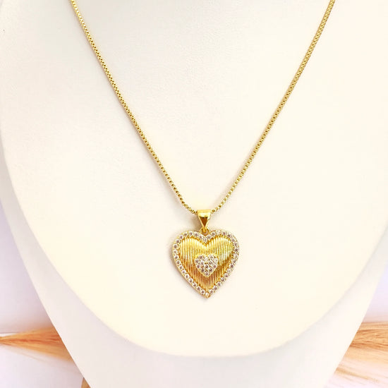 Collar Corazón Relieve Brillante – 50 cm - Baño de Oro - Glamora