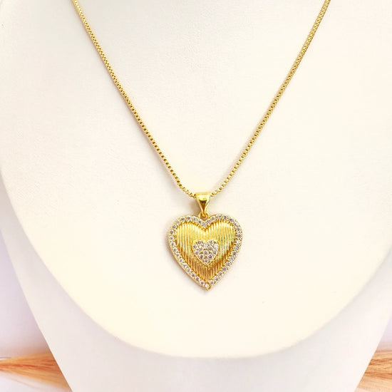 Collar Corazón Relieve Brillante – 50 cm - Baño de Oro - Glamora