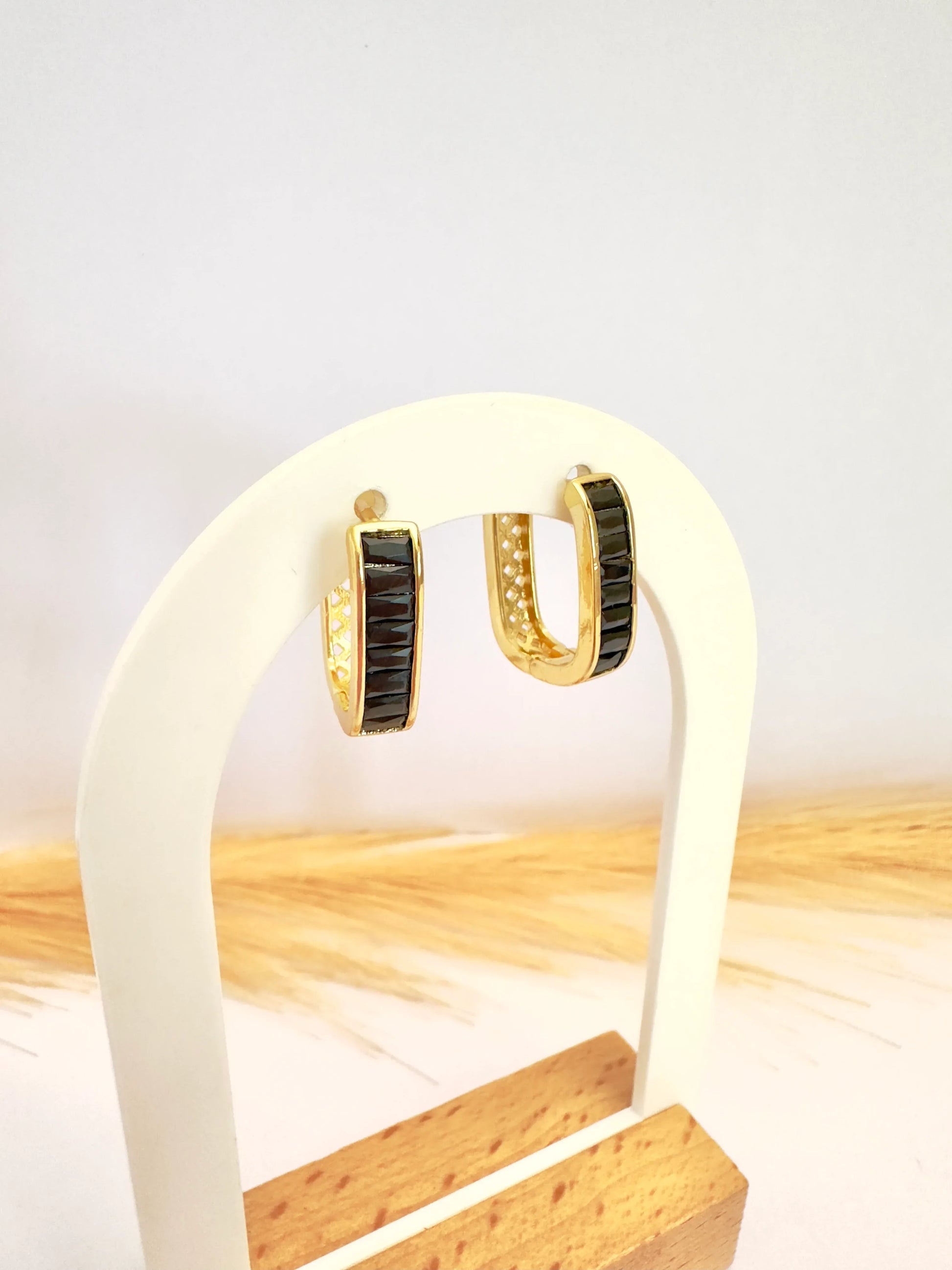 ✨ Argollas Rectangulares Negras - 2 cm- Baño de Oro - Glamora