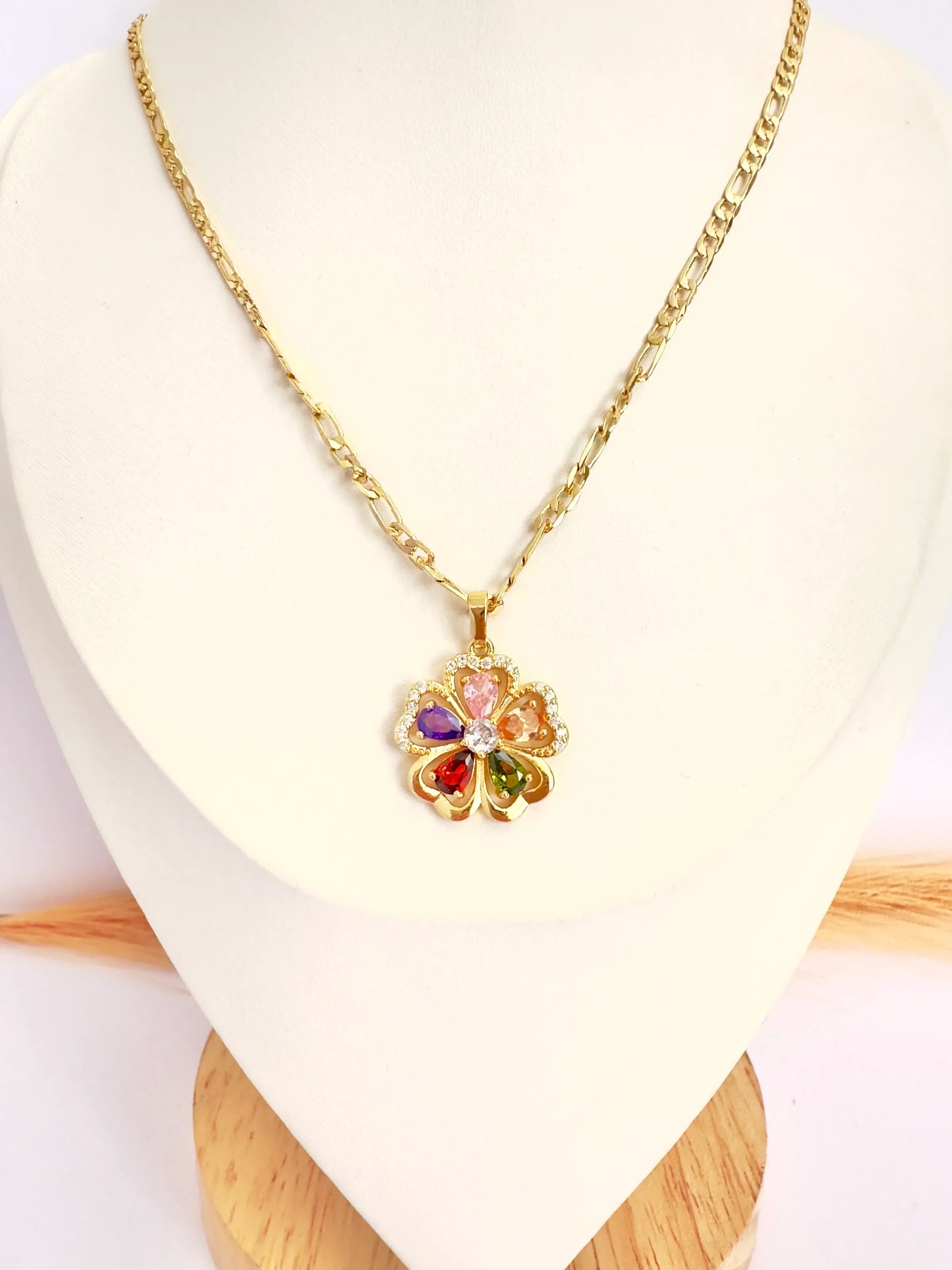 Collar Flor Brillante Multicolor – 47 cm - Baño de Oro - Glamora