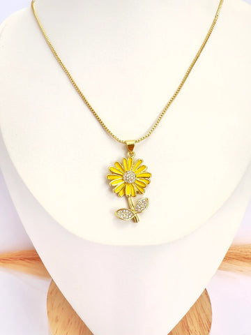 Collar Flor Amarilla – 50 cm - Baño de Oro - Glamora