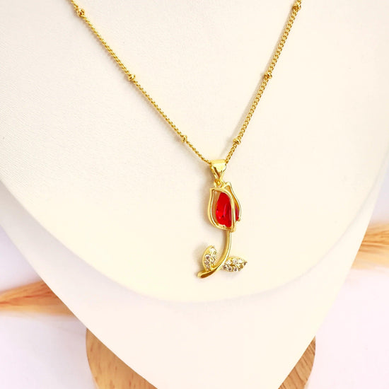 Collar Tulipán Rojo – 50 cm - Baño de Oro - Glamora