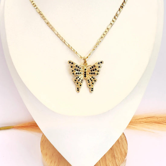 Collar Mariposa con Circones Negros – 47 cm - Baño de Oro - Glamora