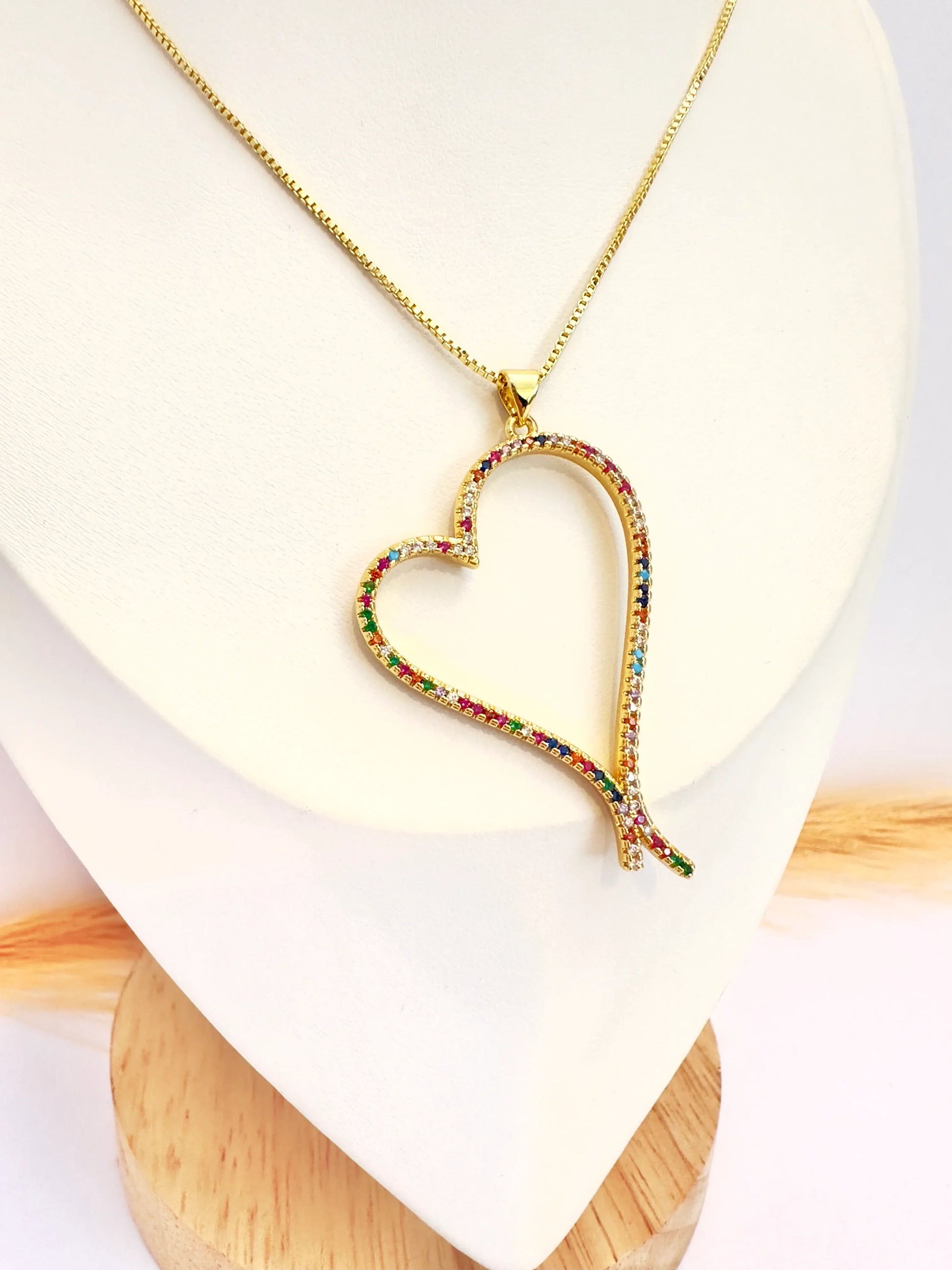 Collar corazón arcoiris - 50cm - Baño de Oro - Glamora