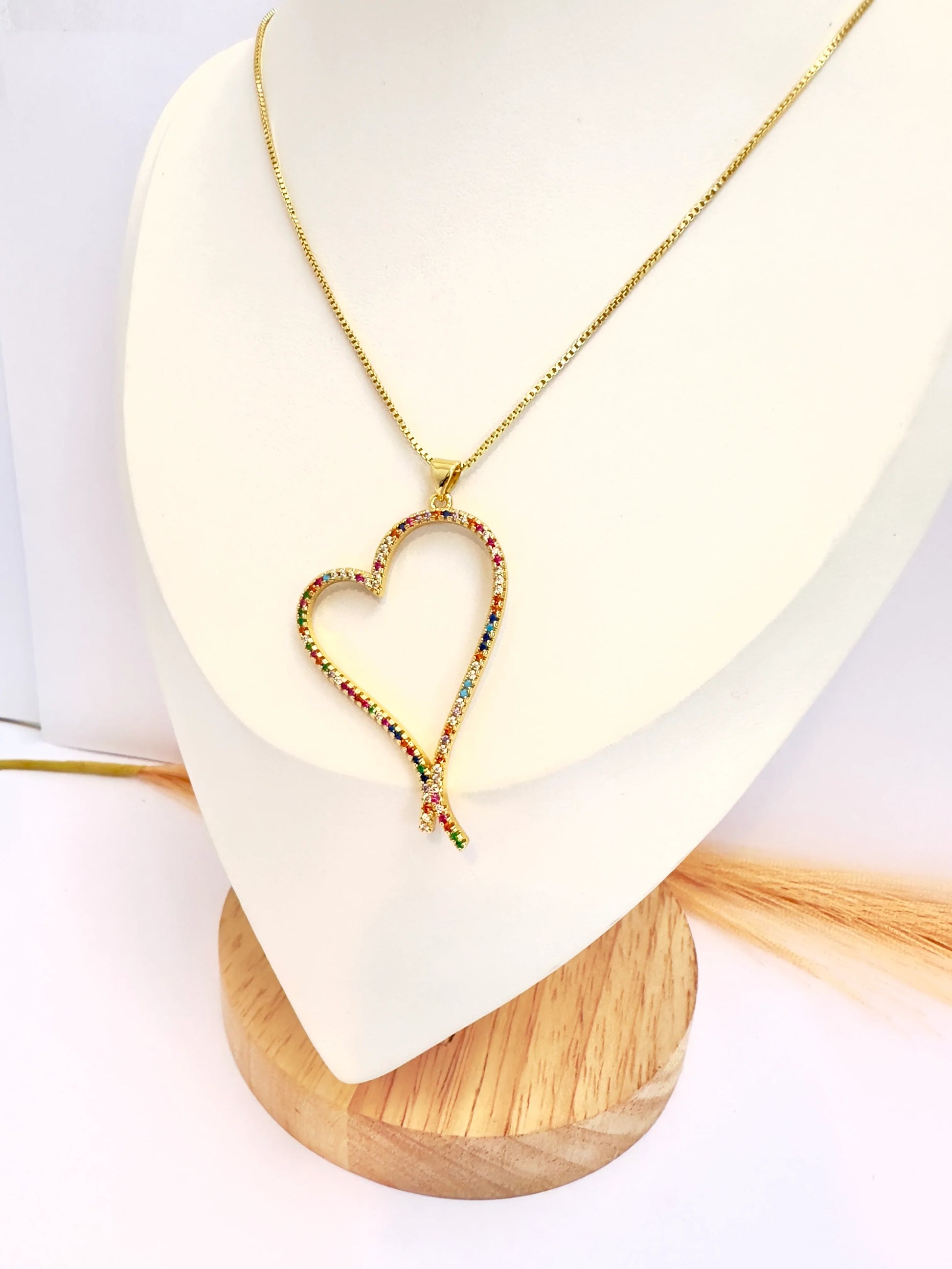 Collar corazón arcoiris - 50cm - Baño de Oro - Glamora