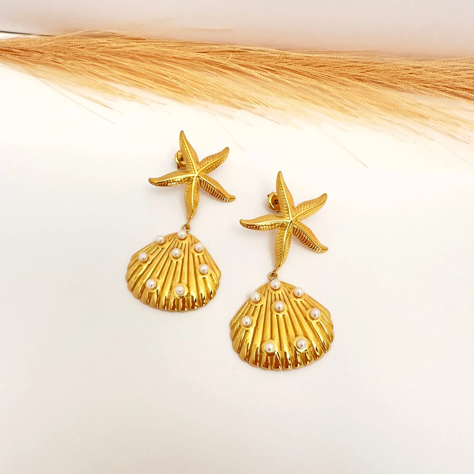 Pendientes Estrella & Concha Perlada – 6 cm - Glamora