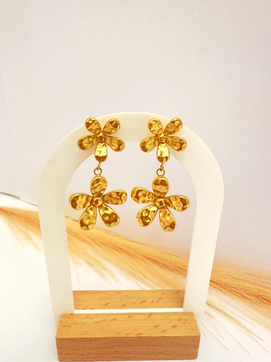 Pendientes Flor Martillada – 3,8 cm - Glamora