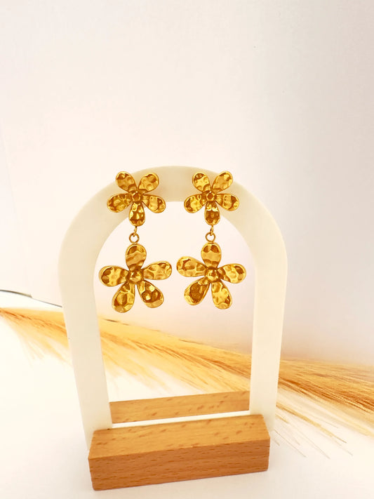 Pendientes Flor Martillada – 3,8 cm - Glamora