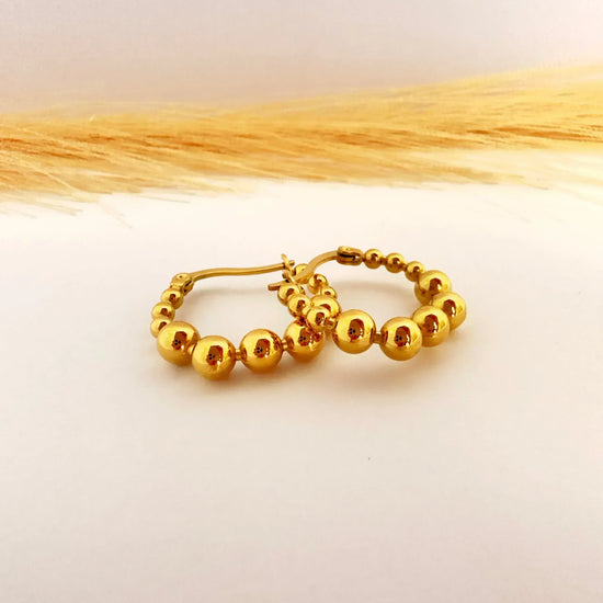 Argollas Esfera Mini de Oro – 2 cm - Glamora