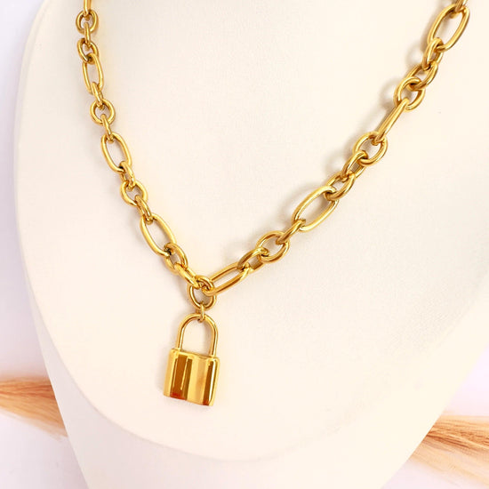 ✨ Collar con Candado Trend Oro - Glamora