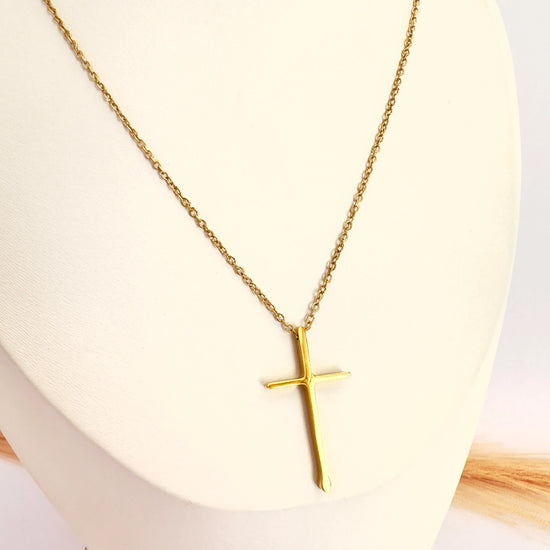 Collar Cruz Minimal Oro - Glamora