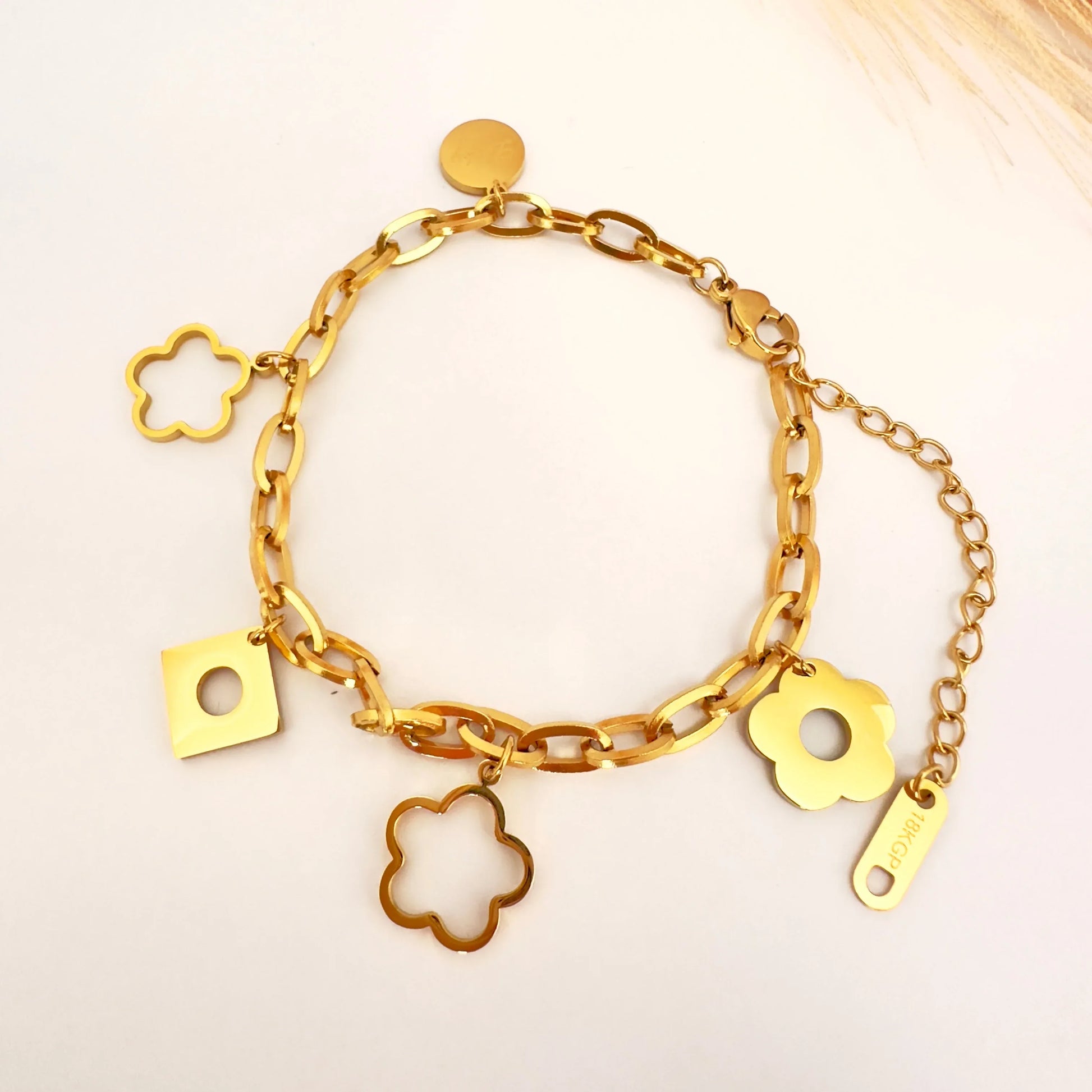✨ Pulsera Floral de Oro - Glamora