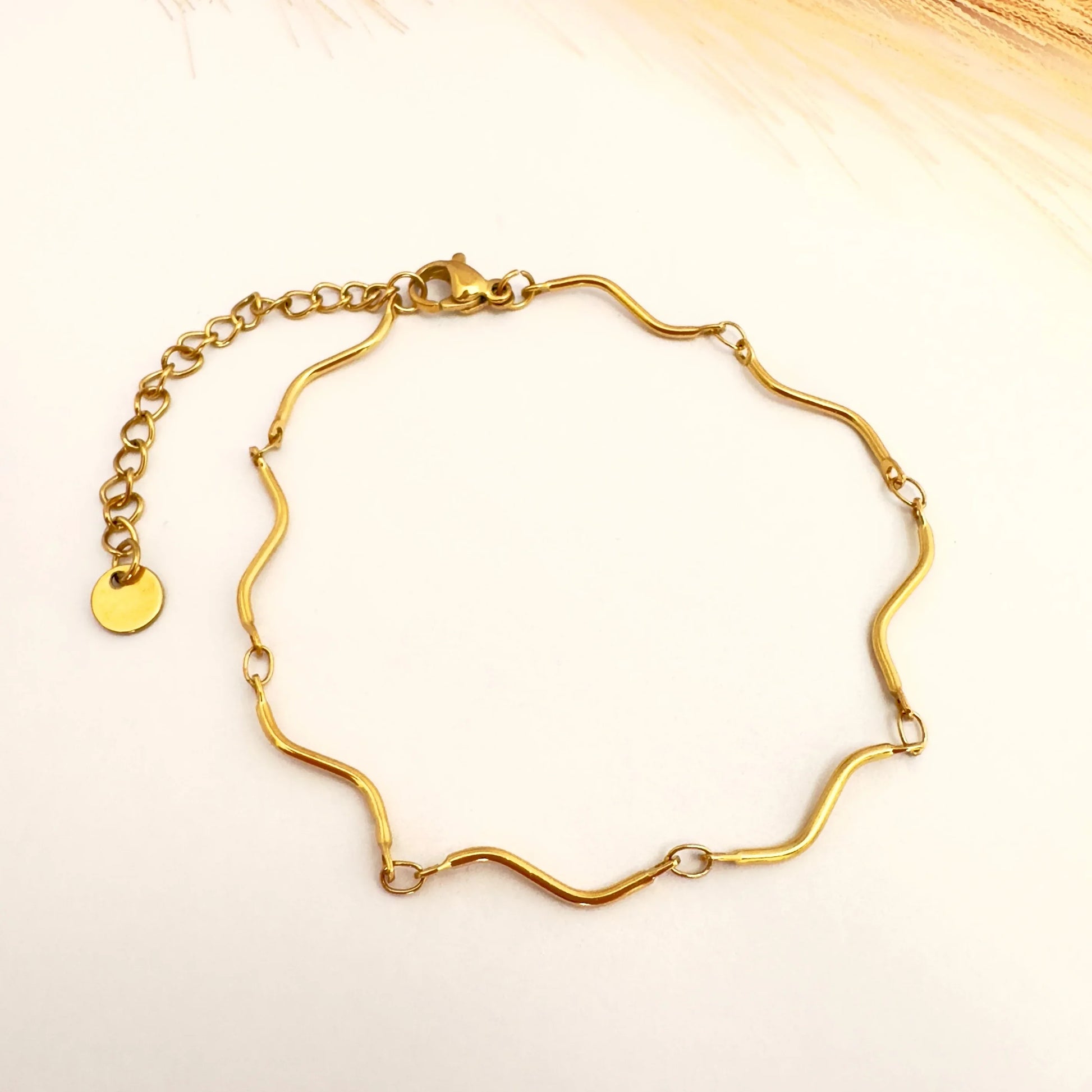 ✨ Pulsera Onda de Oro - Glamora