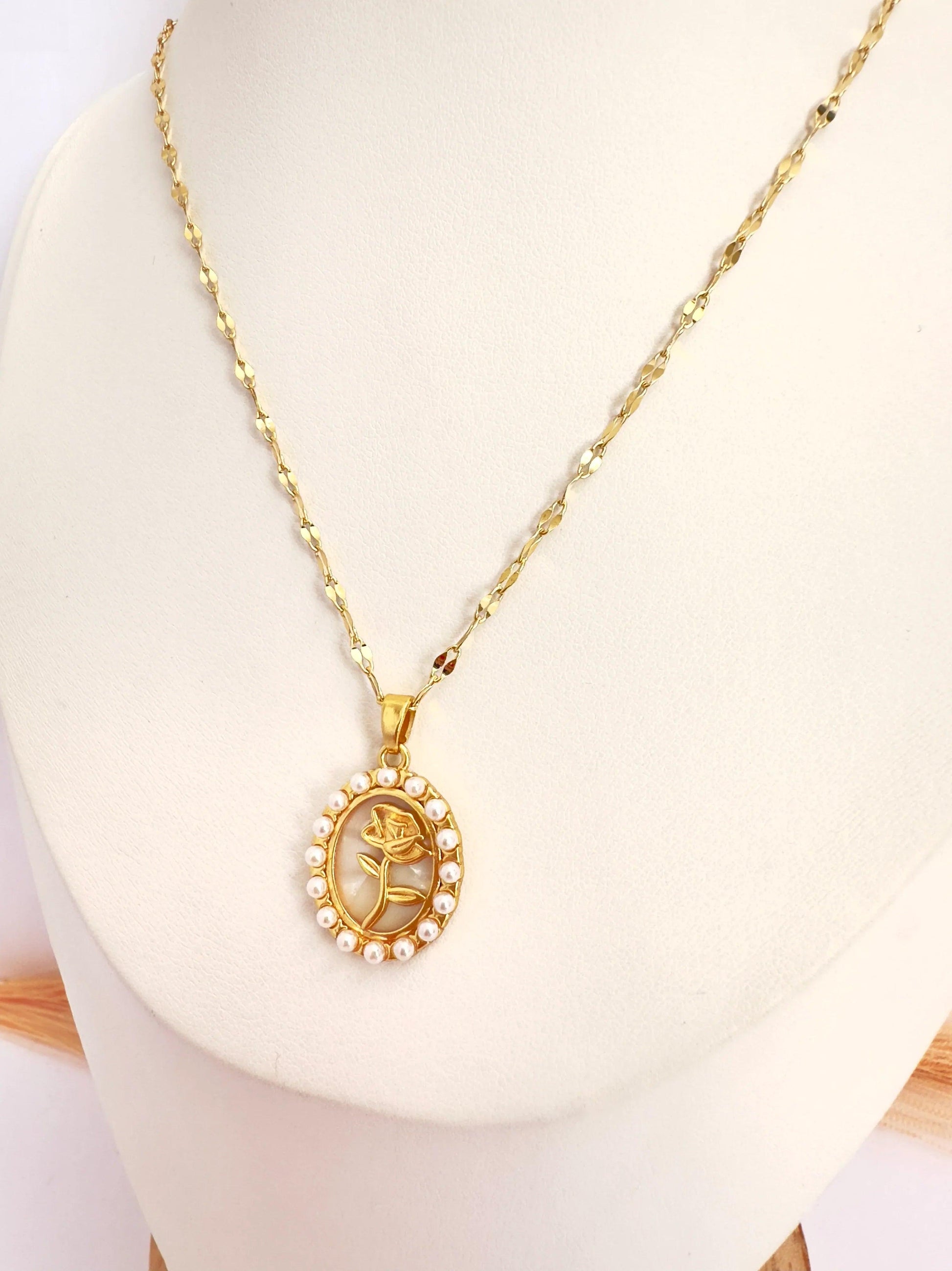 🌹 Collar Rosa Perlada de Oro - Glamora
