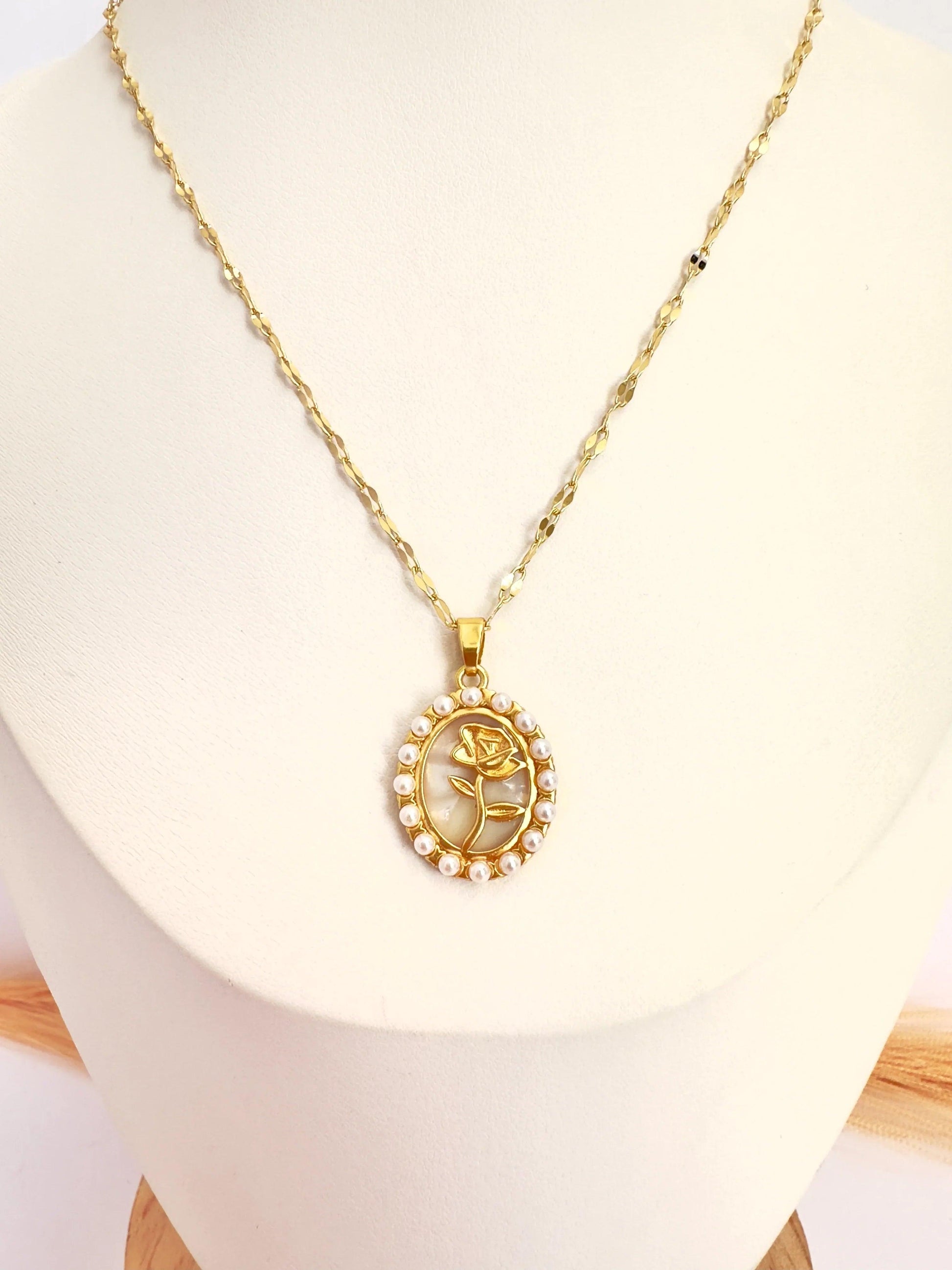 🌹 Collar Rosa Perlada de Oro - Glamora