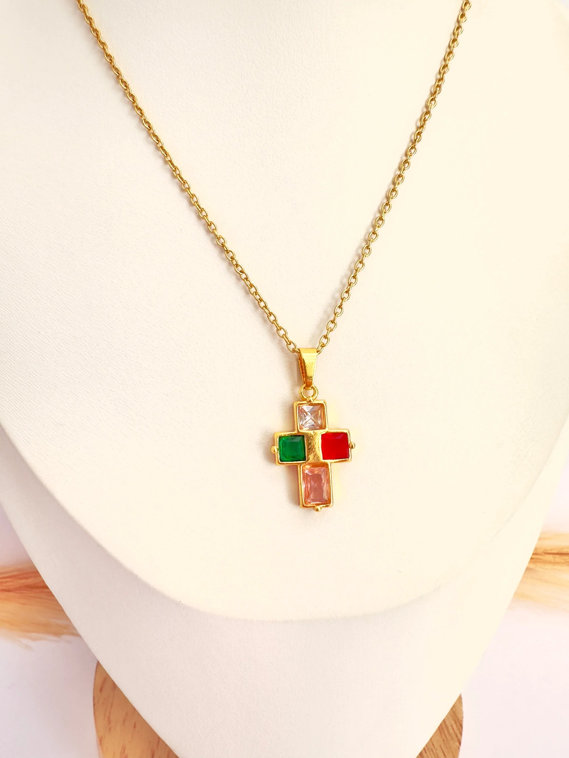 ✨ Collar Cruz Tricolor - 50cm - Glamora