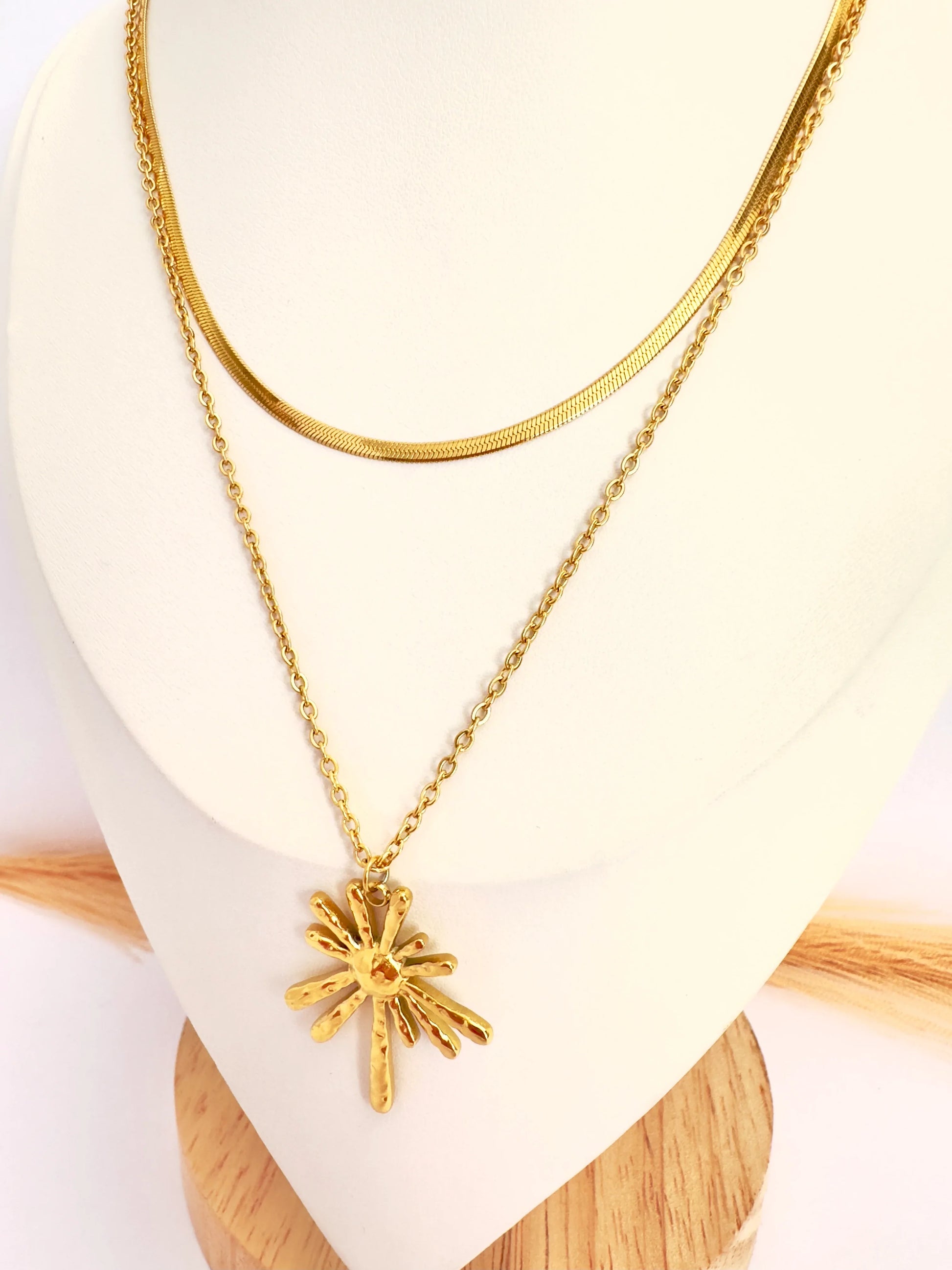 ✨ Collar Flor Radiante Doble de Oro - 50cm - Glamora