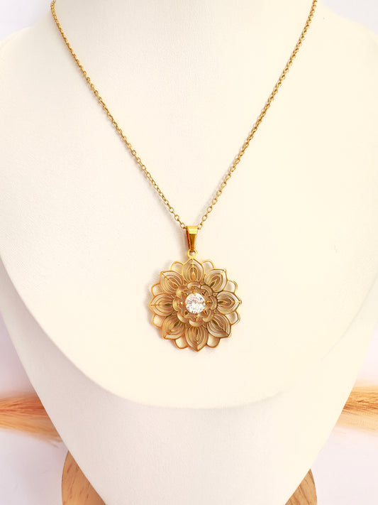 🌸 Collar Mandala Floral de Oro - 50cm