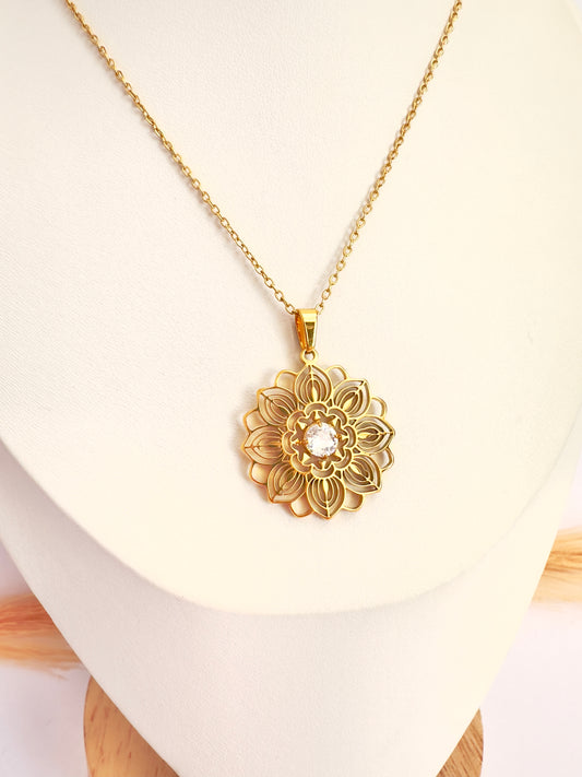 🌸 Collar Mandala Floral de Oro - 50cm