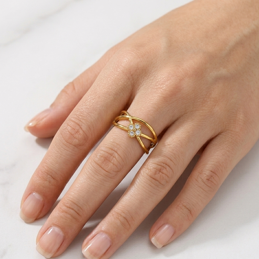 Anillo Flor Brillante - Enchape de Oro 18k - Ajustable