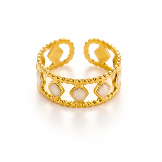 Anillo Nácar triangular - Enchape de Oro 18k - Ajustable