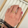 Anillo en V - Ajustable - Enchape de Oro 18k